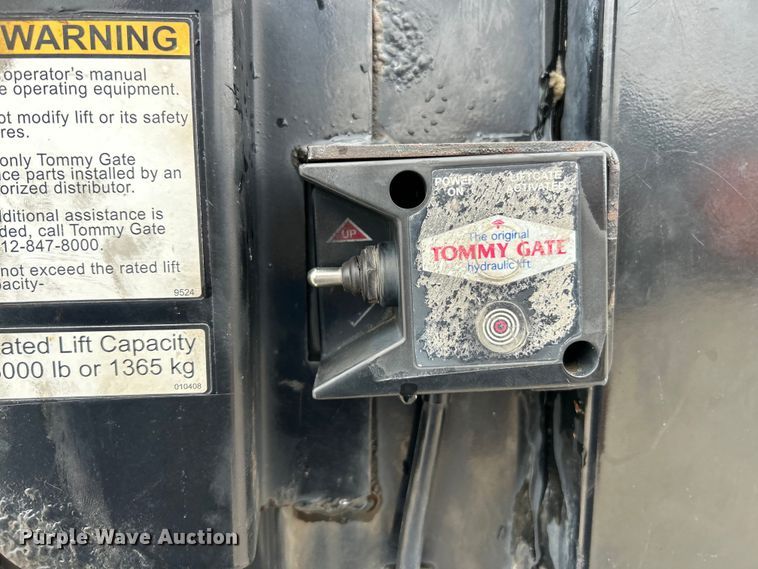 image for item EK4593 2017 Ford F750 Super Duty  box truck