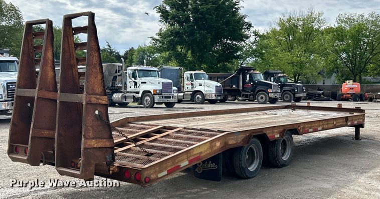 image for item EK4602 1997 Belshe DT255 equipment trailer