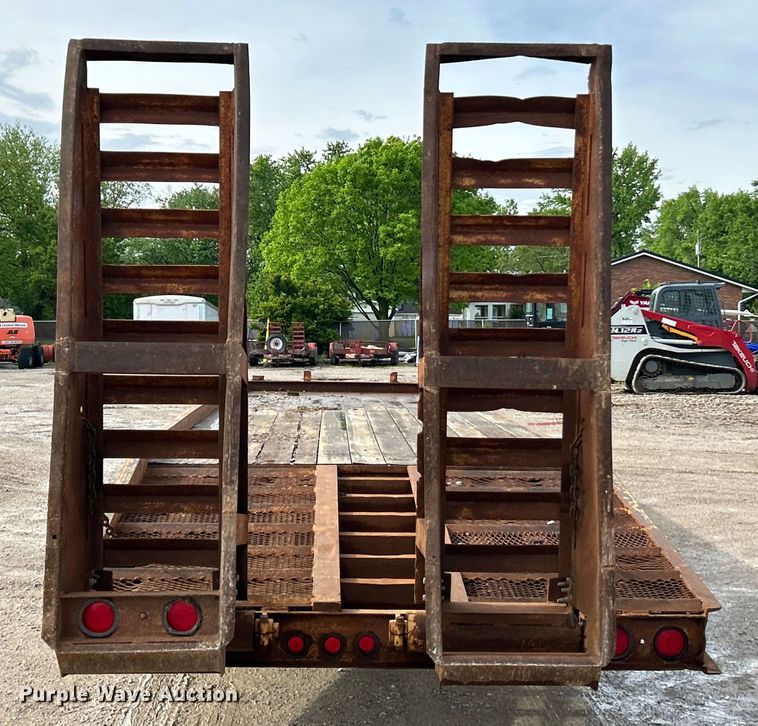 image for item EK4602 1997 Belshe DT255 equipment trailer