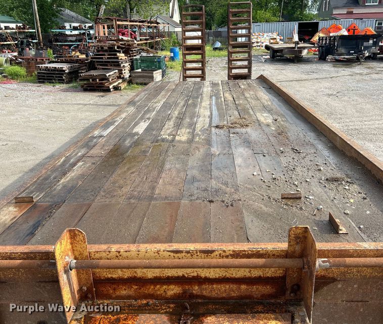 image for item EK4602 1997 Belshe DT255 equipment trailer