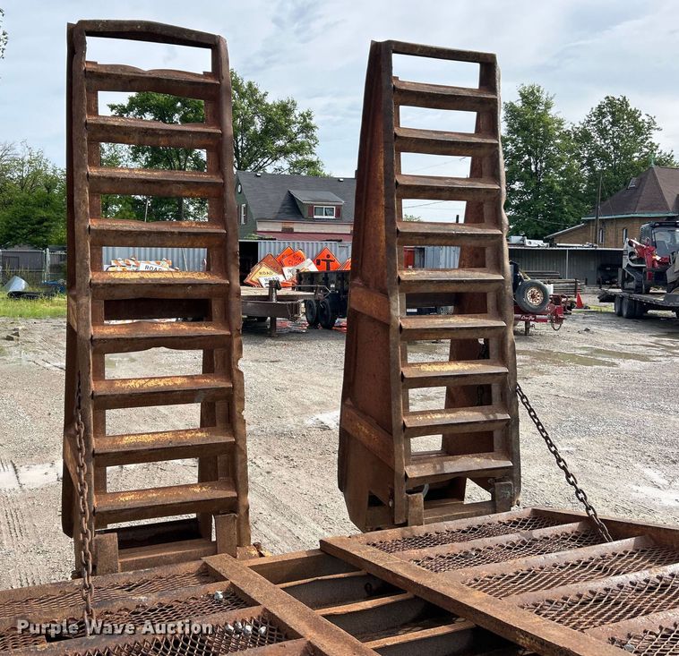 image for item EK4602 1997 Belshe DT255 equipment trailer