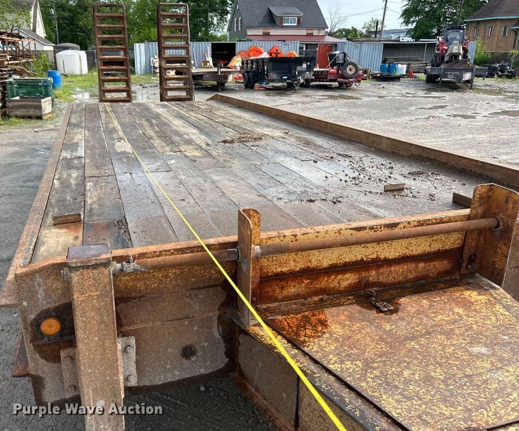 image for item EK4602 1997 Belshe DT255 equipment trailer