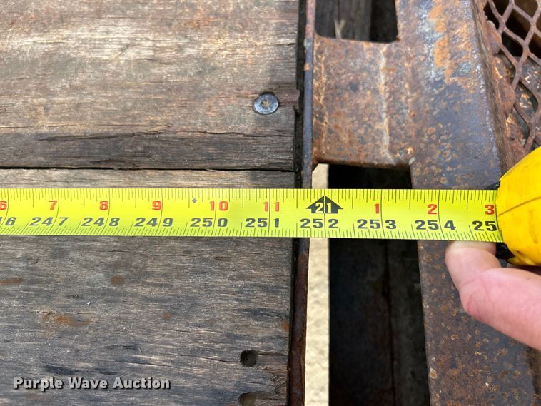 image for item EK4602 1997 Belshe DT255 equipment trailer