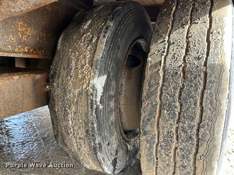 image for item EK4602 1997 Belshe DT255 equipment trailer