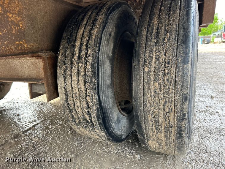 image for item EK4602 1997 Belshe DT255 equipment trailer