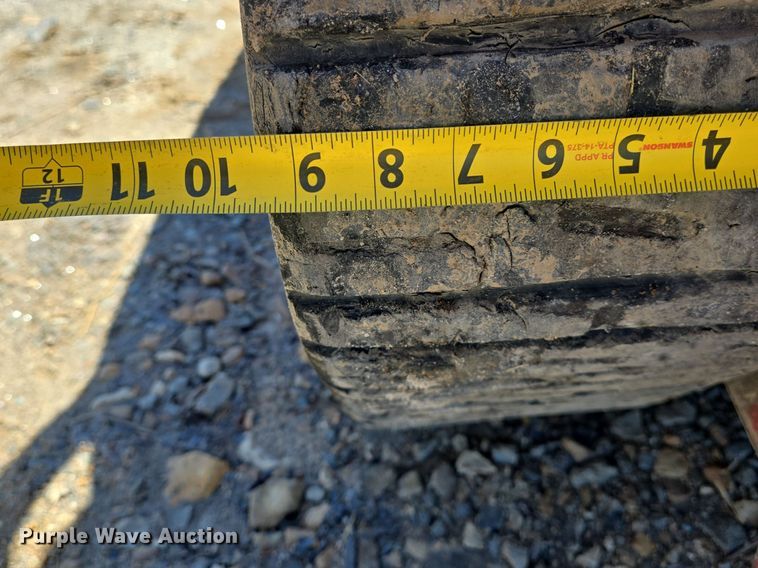 image for item EK5853 2017 Toro Dingo TX1000 compact utility loader