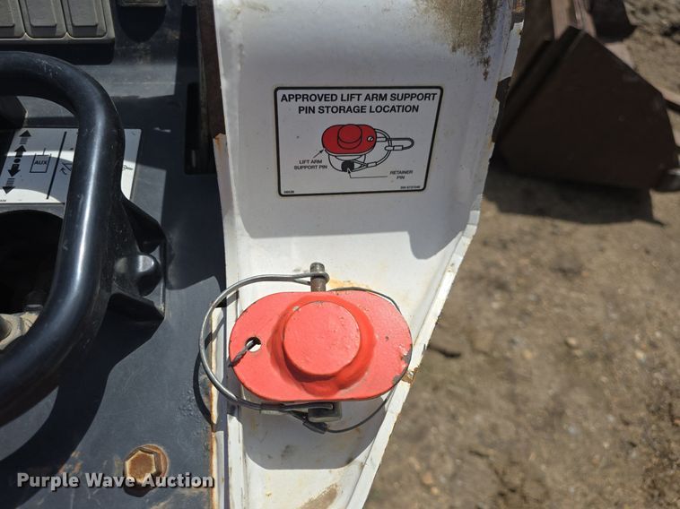 image for item EK5855 2009 Bobcat MT52 compact utility loader