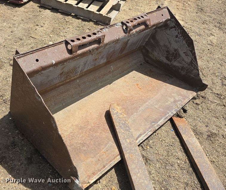 image for item EK5855 2009 Bobcat MT52 compact utility loader