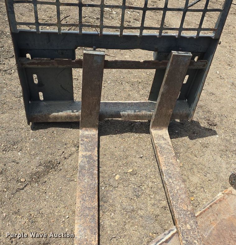 image for item EK5855 2009 Bobcat MT52 compact utility loader