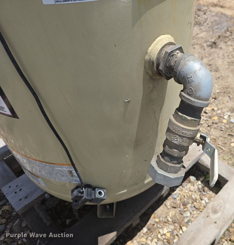 image for item EK5857 Sandblasting equipment 