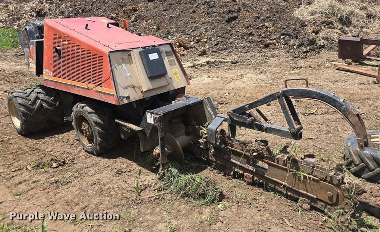 image for item EK5863 2009 Ditch Witch 410SX trencher