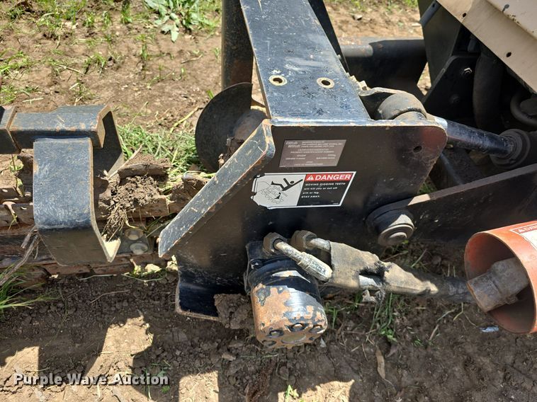 image for item EK5863 2009 Ditch Witch 410SX trencher