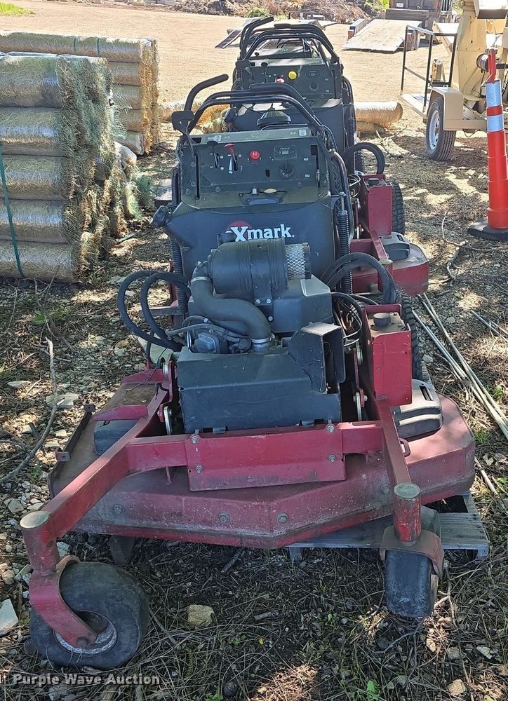 image for item EK5864 (4) Exmark S Series stand on mowers