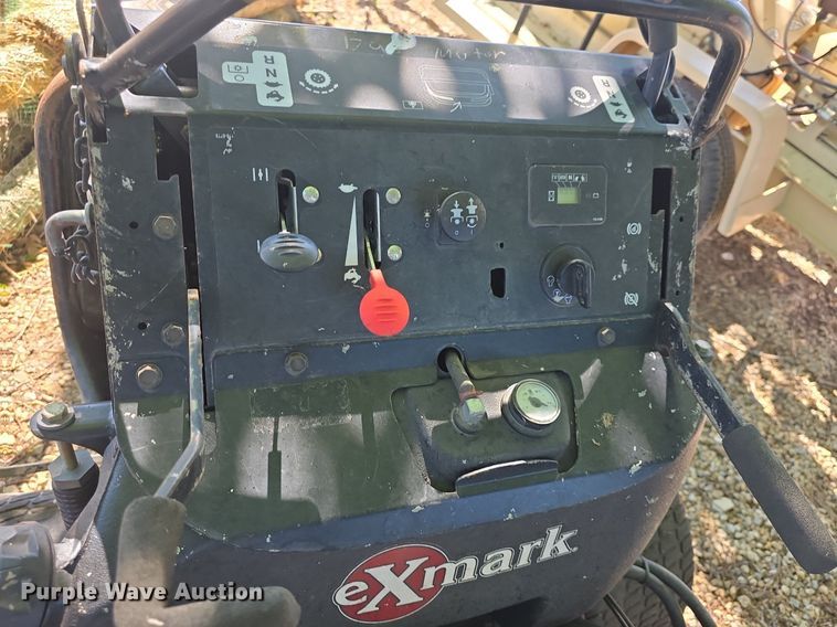 image for item EK5864 (4) Exmark S Series stand on mowers