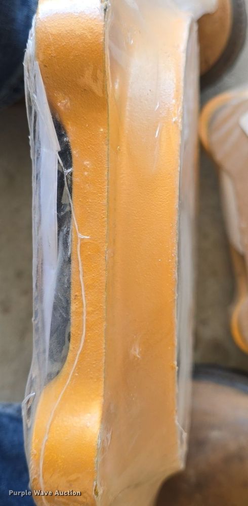 image for item EK5878 Approximately 40 grip rings and gland pipe restrainers