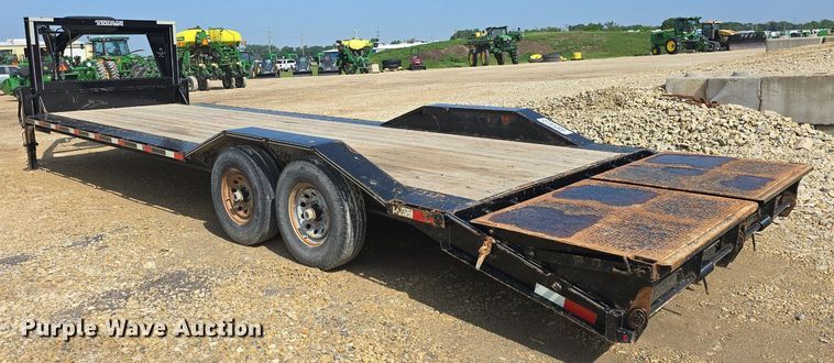 image for item EK5916 2017 Titan HU7859 equipment trailer