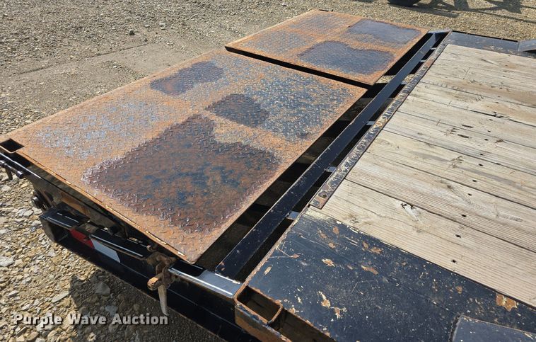 image for item EK5916 2017 Titan HU7859 equipment trailer