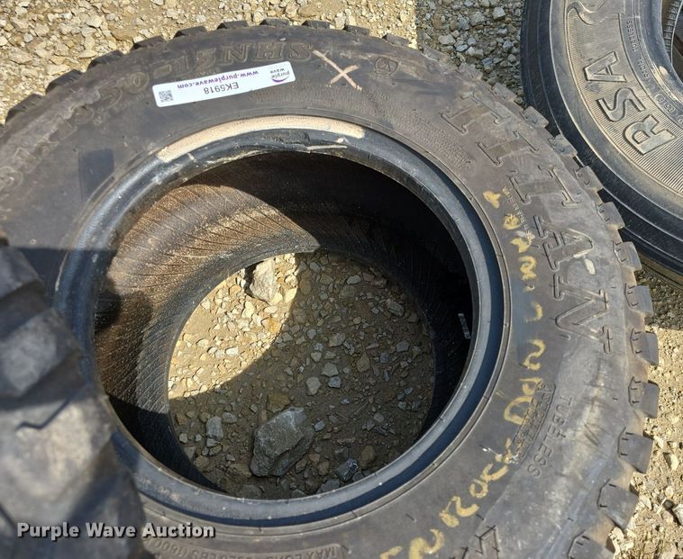 image for item EK5918 (2) Titan 31x13.50-15 tires