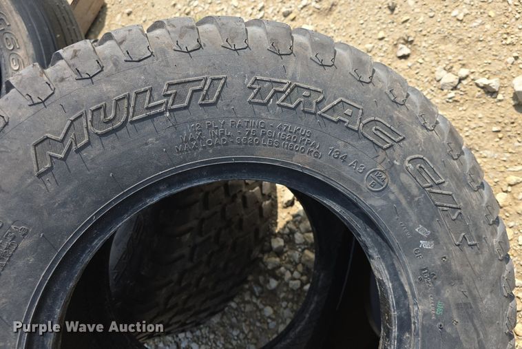image for item EK5918 (2) Titan 31x13.50-15 tires
