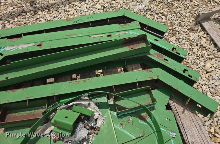 image for item EK5932 Maurer grain tank extension brackets and shields