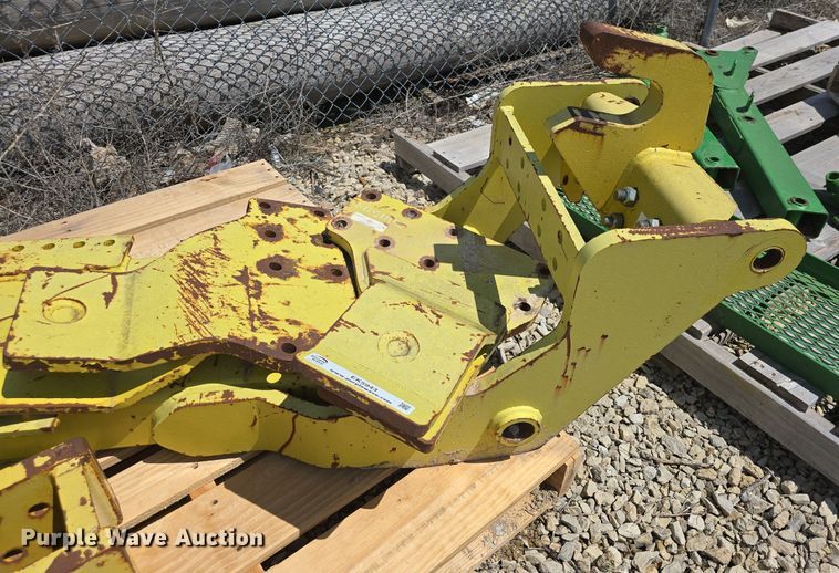 image for item EK5943 Dozer bucket bracket 