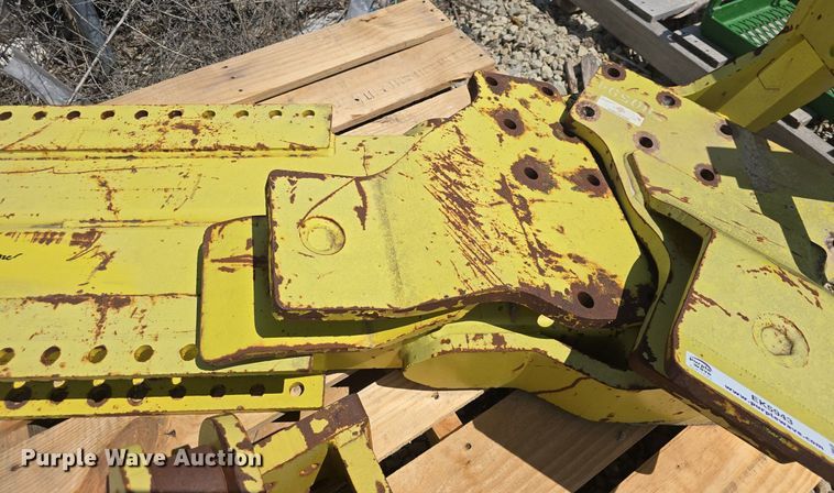 image for item EK5943 Dozer bucket bracket 
