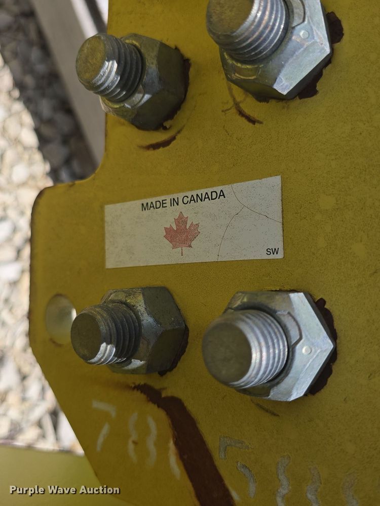 image for item EK5943 Dozer bucket bracket 