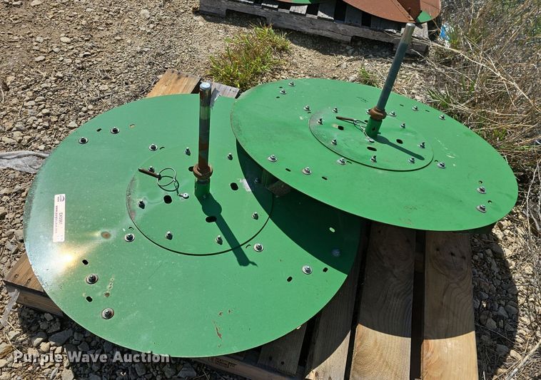 image for item EK5961 (2) chaff spreaders