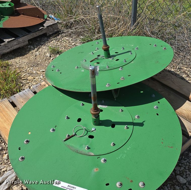 image for item EK5961 (2) chaff spreaders