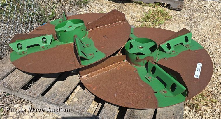 image for item EK5962 (2) chaff spreaders