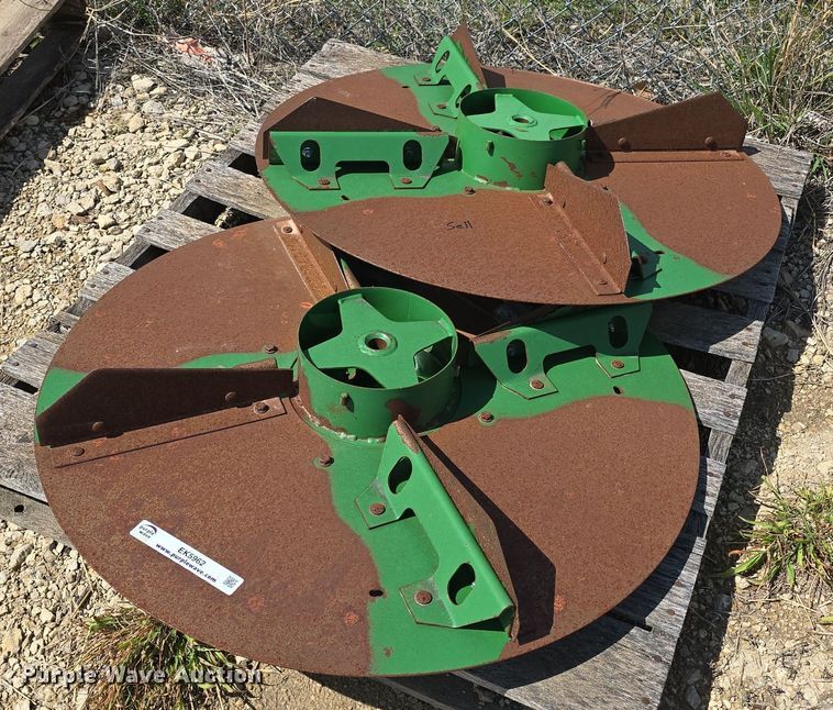 image for item EK5962 (2) chaff spreaders