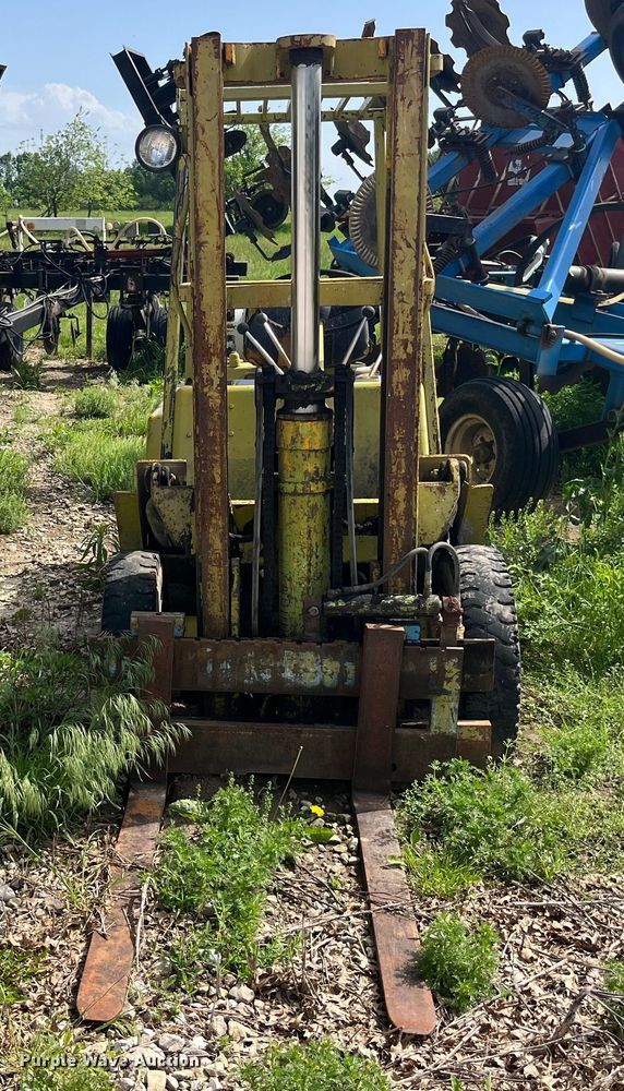 image for item EK8507 Clark C500Y-55 forklift