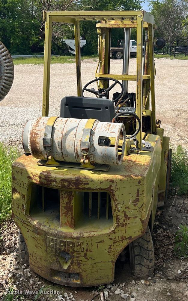 image for item EK8507 Clark C500Y-55 forklift