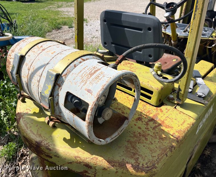 image for item EK8507 Clark C500Y-55 forklift