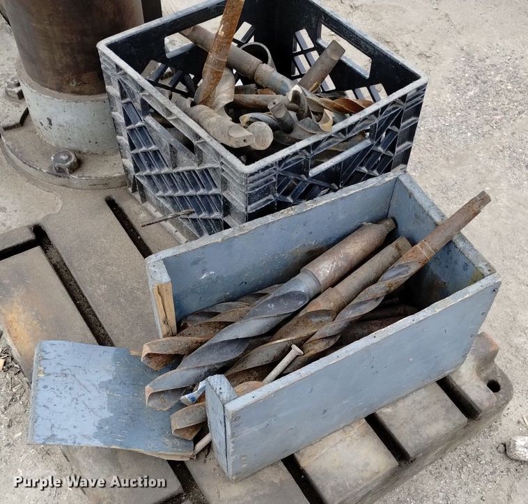 image for item EO9967 Drill press