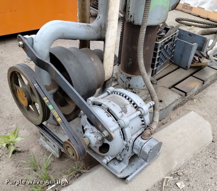 image for item EO9967 Drill press