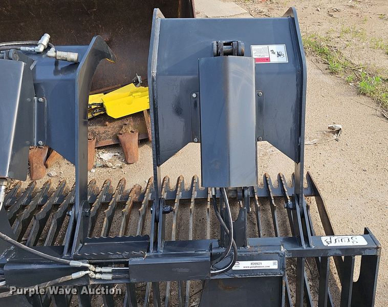 image for item IO9921 Stout HD72-3-OPEN skid steer rock grapple bucket