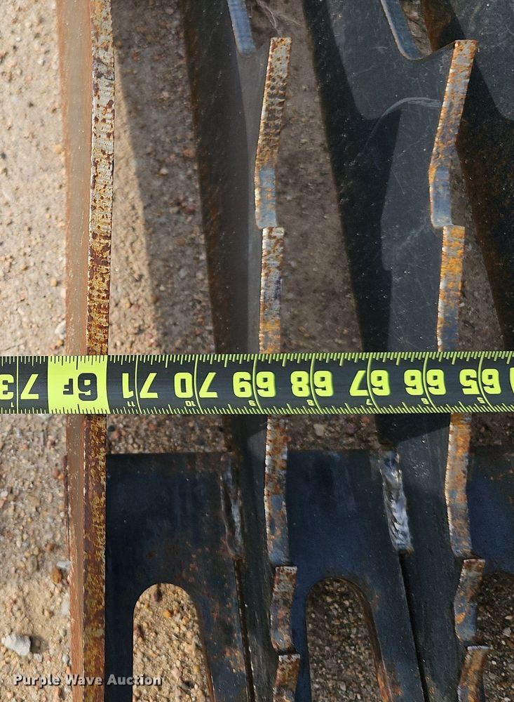 image for item IO9921 Stout HD72-3-OPEN skid steer rock grapple bucket