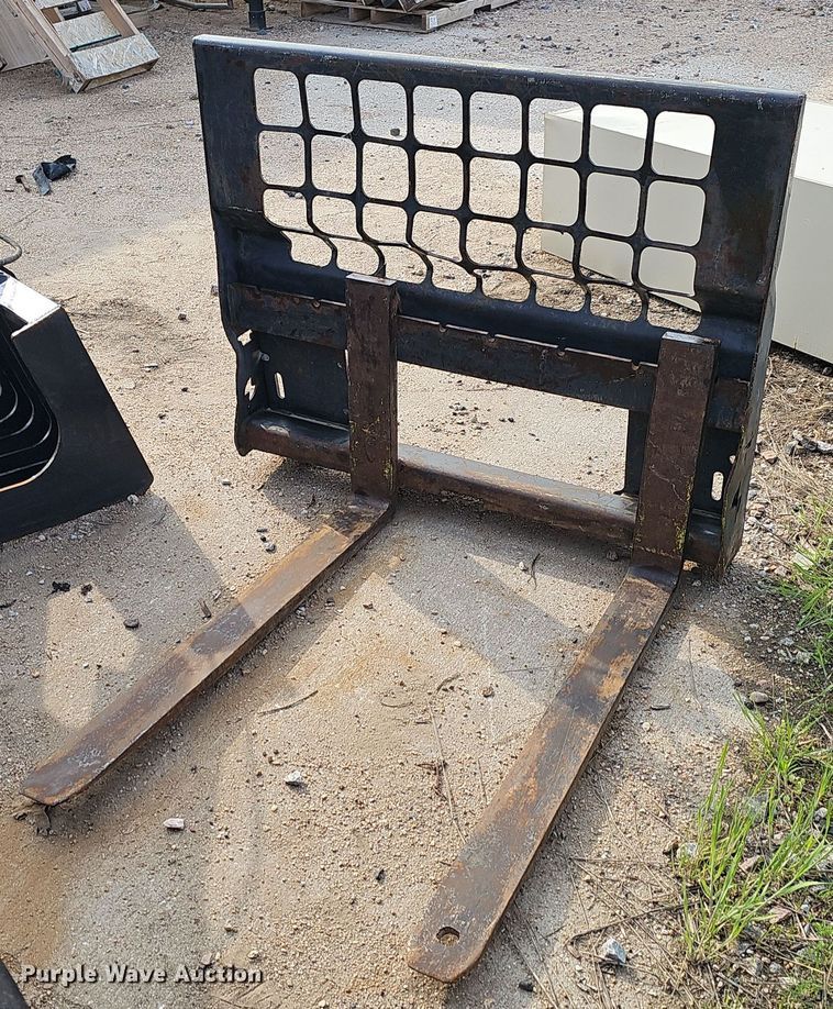 image for item IO9922 Bobcat 42