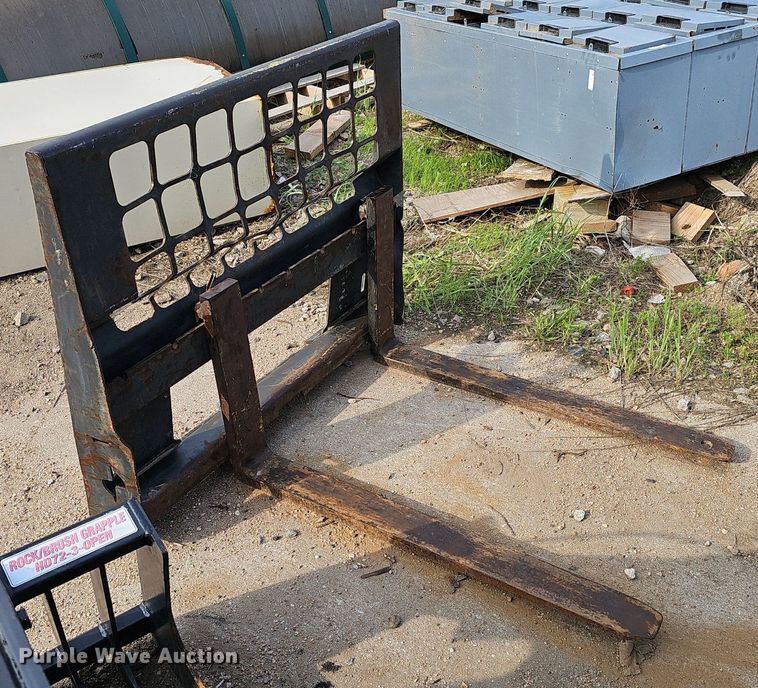 image for item IO9922 Bobcat 42