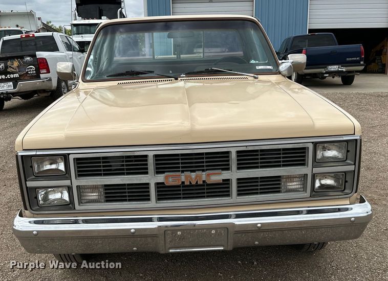 image for item JT9050 1984 GMC Sierra C1500 pickup truck