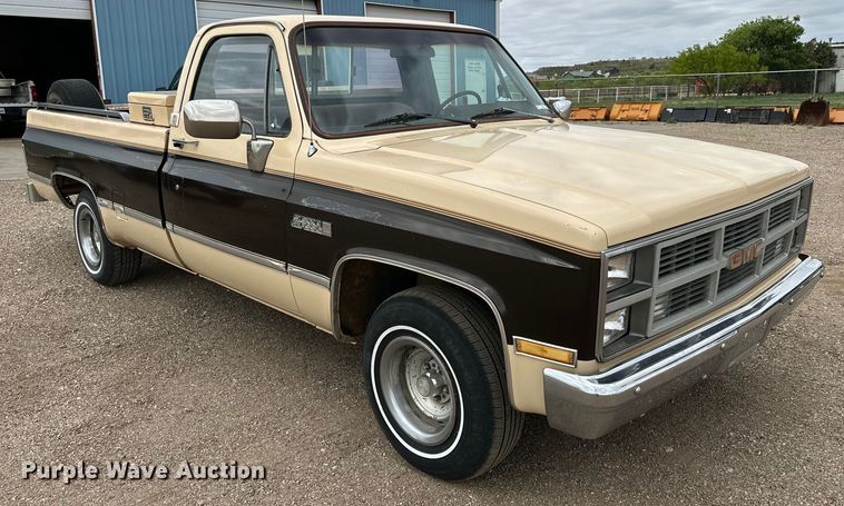 image for item JT9050 1984 GMC Sierra C1500 pickup truck