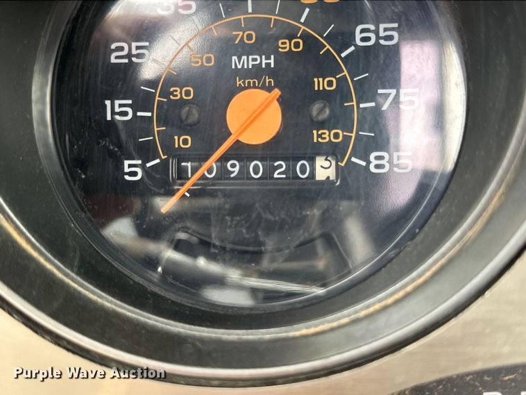 image for item JT9050 1984 GMC Sierra C1500 pickup truck