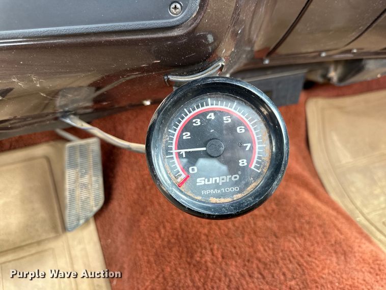 image for item JT9050 1984 GMC Sierra C1500 pickup truck