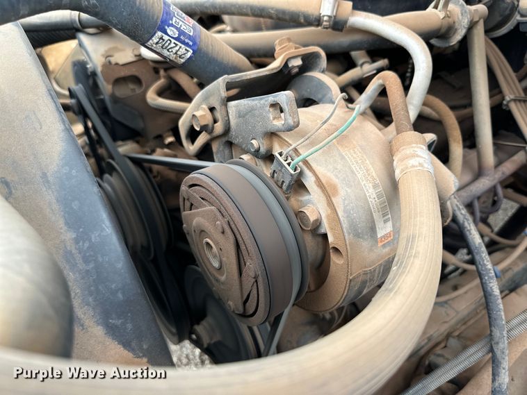 image for item JT9050 1984 GMC Sierra C1500 pickup truck