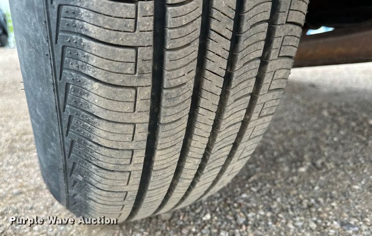 image for item JT9050 1984 GMC Sierra C1500 pickup truck