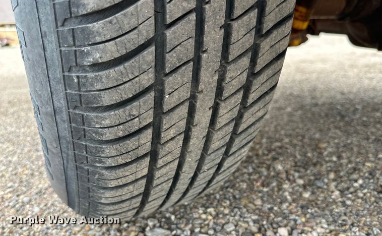 image for item JT9050 1984 GMC Sierra C1500 pickup truck