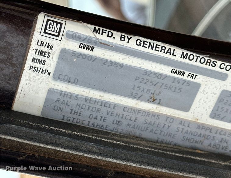 image for item JT9050 1984 GMC Sierra C1500 pickup truck