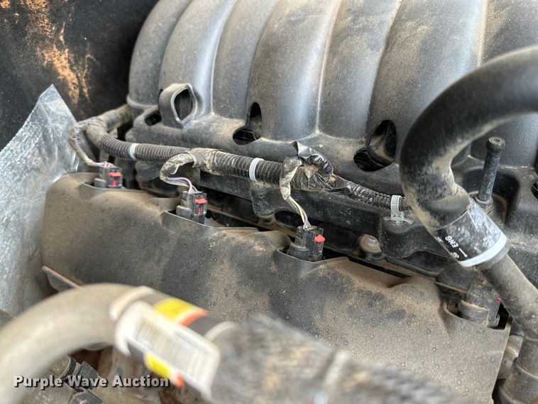 image for item JT9051 2020 Chevrolet Silverado 2500HD Crew Cab flatbed pickup truck