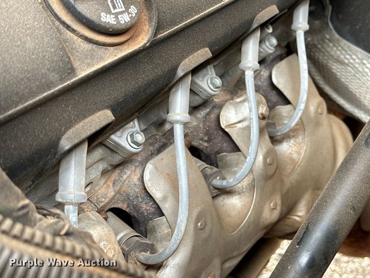 image for item JT9051 2020 Chevrolet Silverado 2500HD Crew Cab flatbed pickup truck